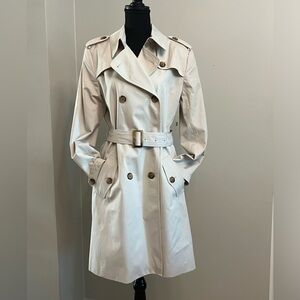 The never out of style trad trench, 3/4 length.